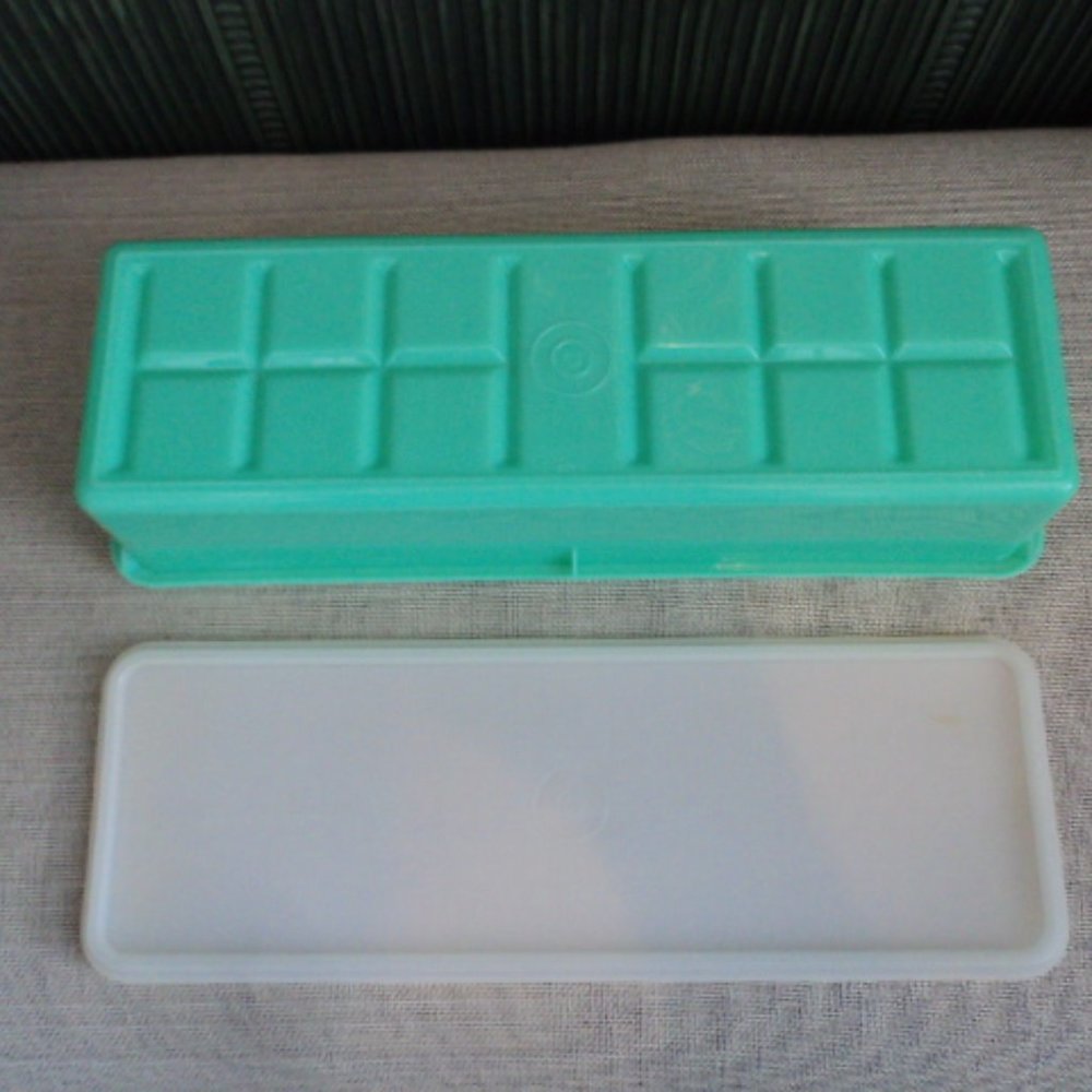 Tupperware - Picture 3 of 3